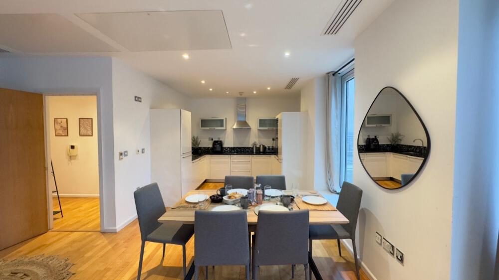 Kitchen/Dining area