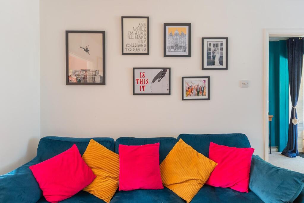 3S3RSAP - Living Room A.jpg