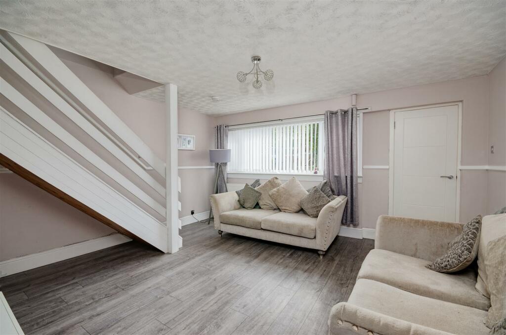 48 brackens Road Dundee-3.jpg