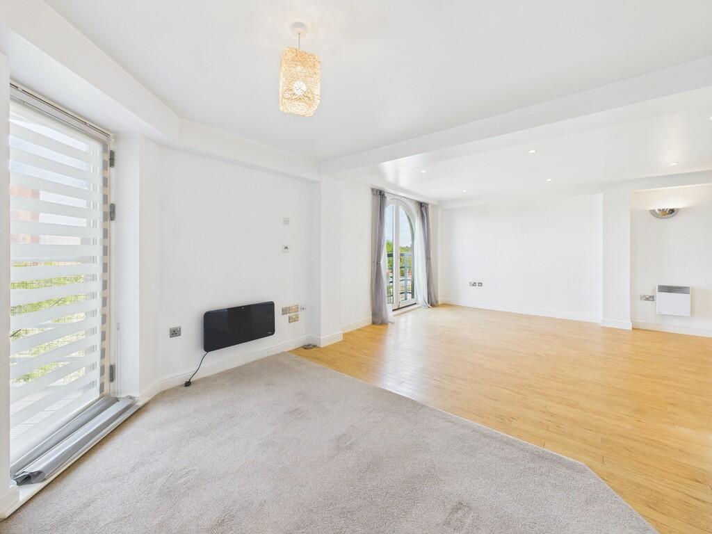 CAM02854G0-PR0394...