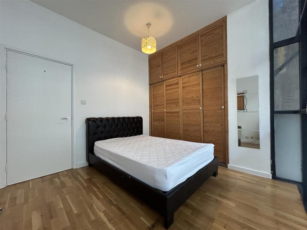 Bedroom (2).jpeg
