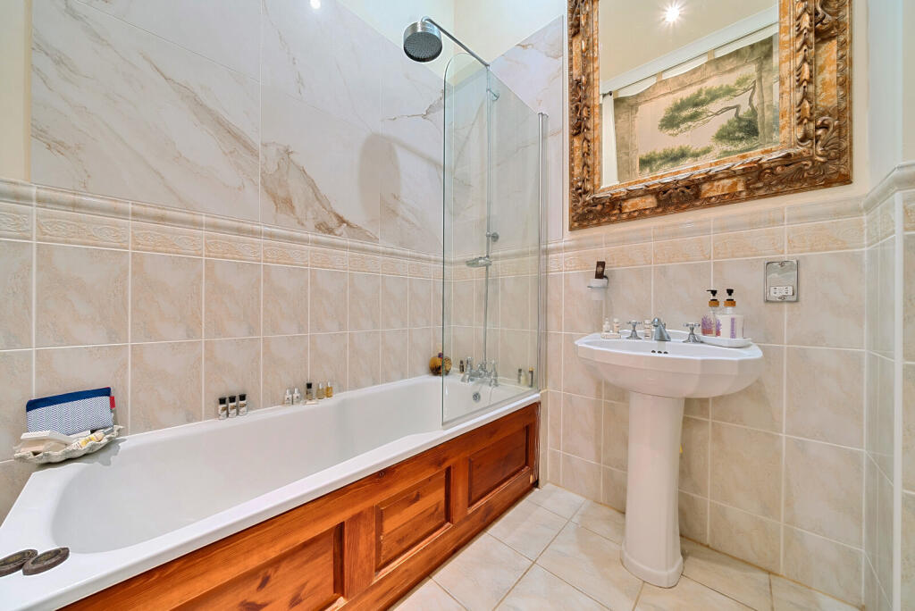 1324759-18-687661...