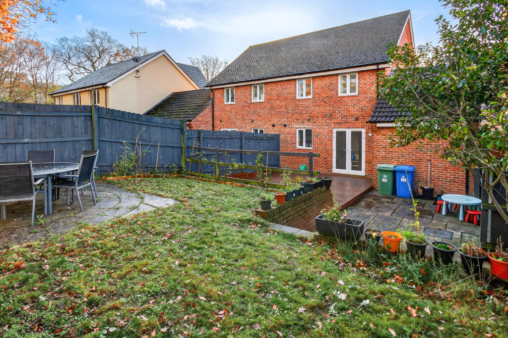 18critchercloselarge5