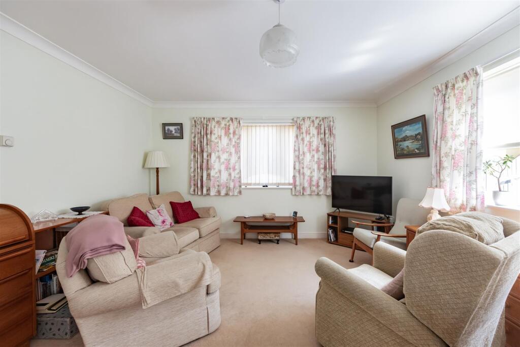 7 Fosters Mews-HR7.jpg