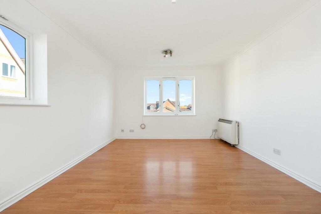 9 Hartley Court Longfield Drive reception 1.jpg