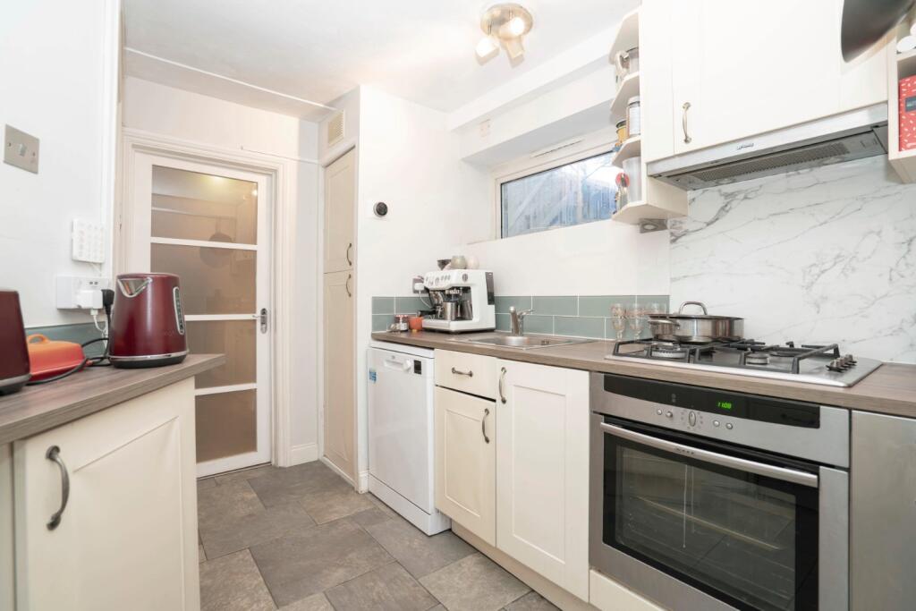 Hampton Road, Teddington, TW11