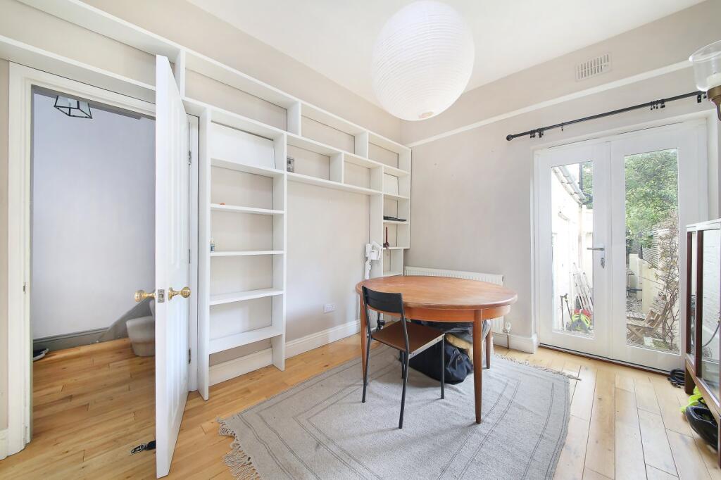 property in Hargwyne Street, 
Clapham North, SW9