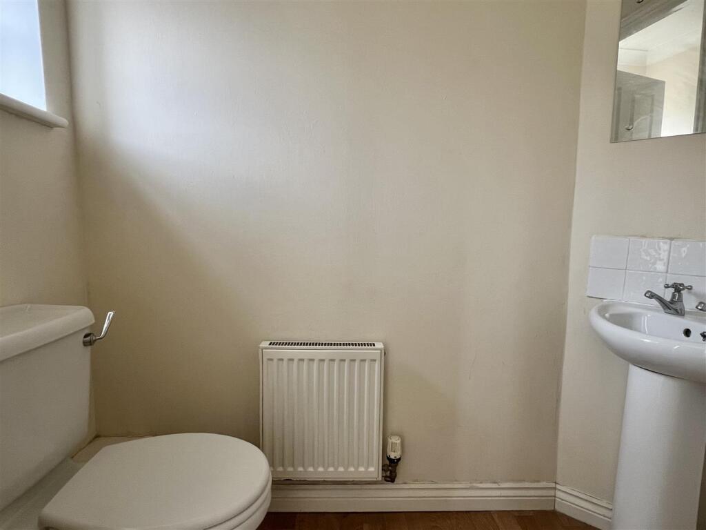 Cloakroom/WC
