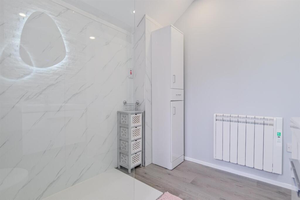 025-23 East Academy Street Wishaw, ML2 8BG.jpg