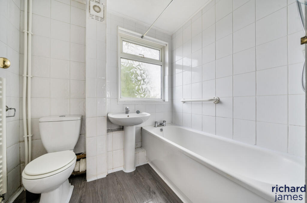 38c6625fe79146669489f5c2f797744c