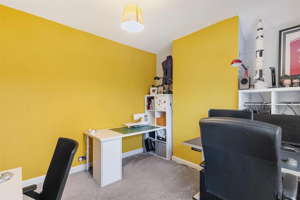 Bedroom 2 Aspect 2.jpg