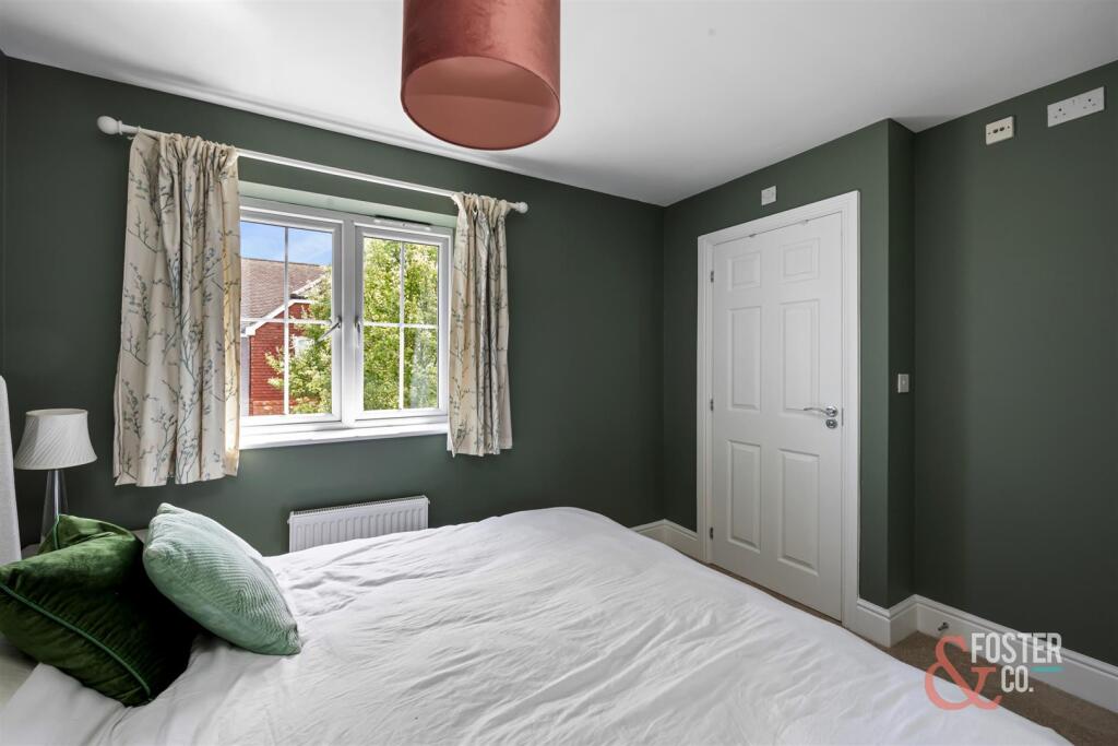 Meadow Drive, 87-002.jpg
