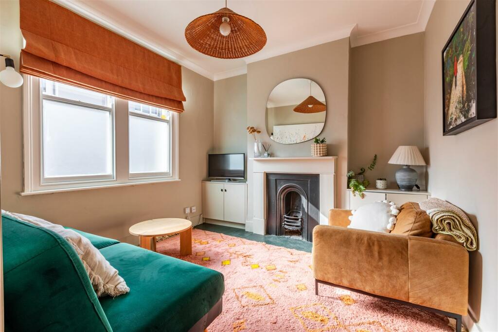 Bedroom 3/Reception