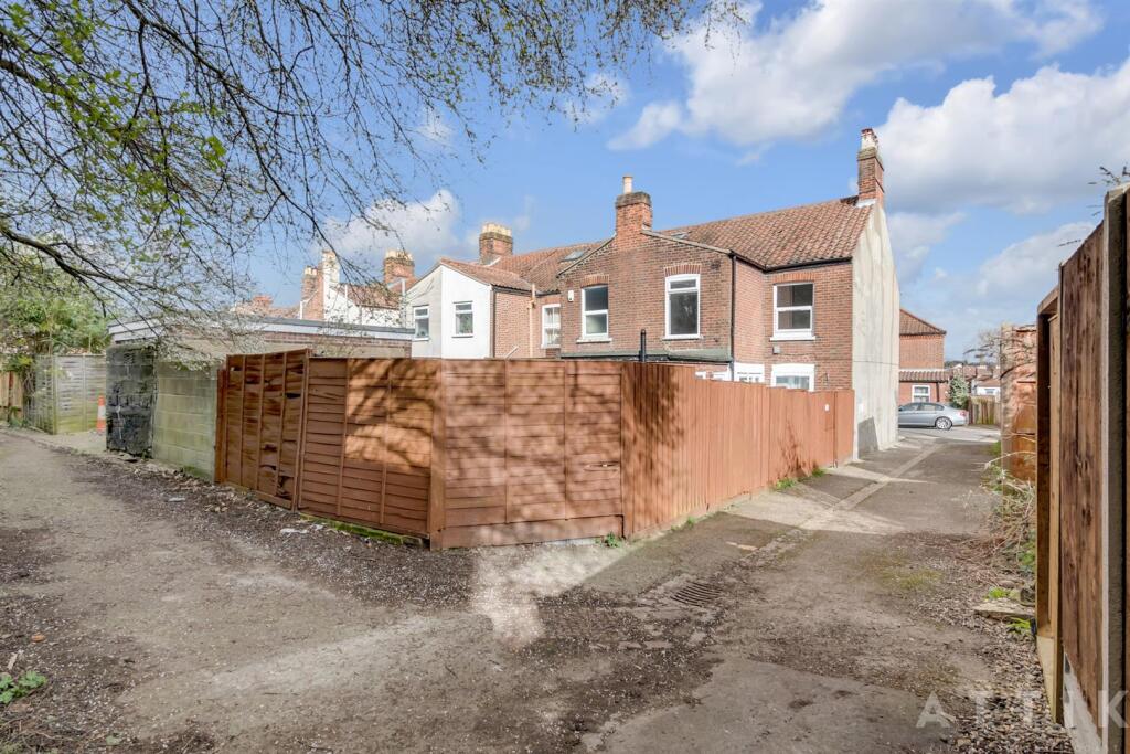 v2 53 Branford Road, Norwich, NR3 4QD (3).jpg