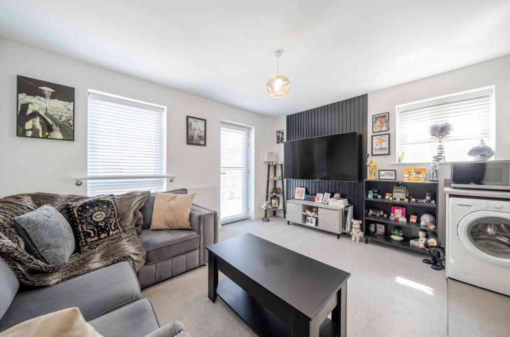 12-6821e1ed2afac-...