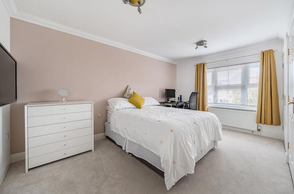 1380128-15-6911f8...