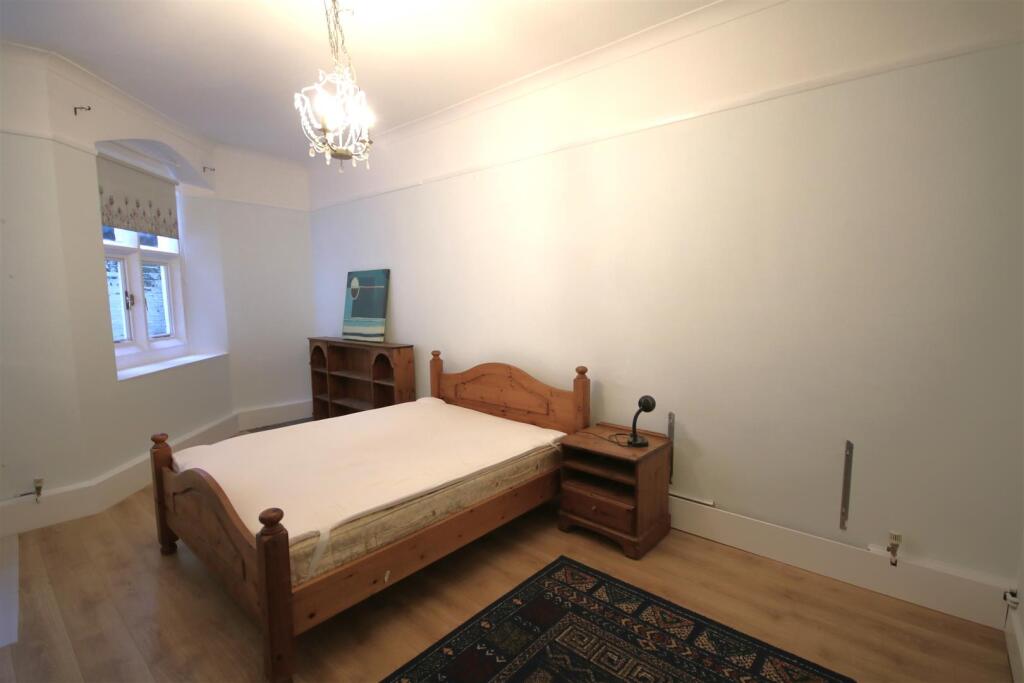 Bedroom 2c.JPG
