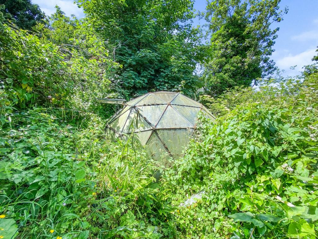 Geodesic dome 