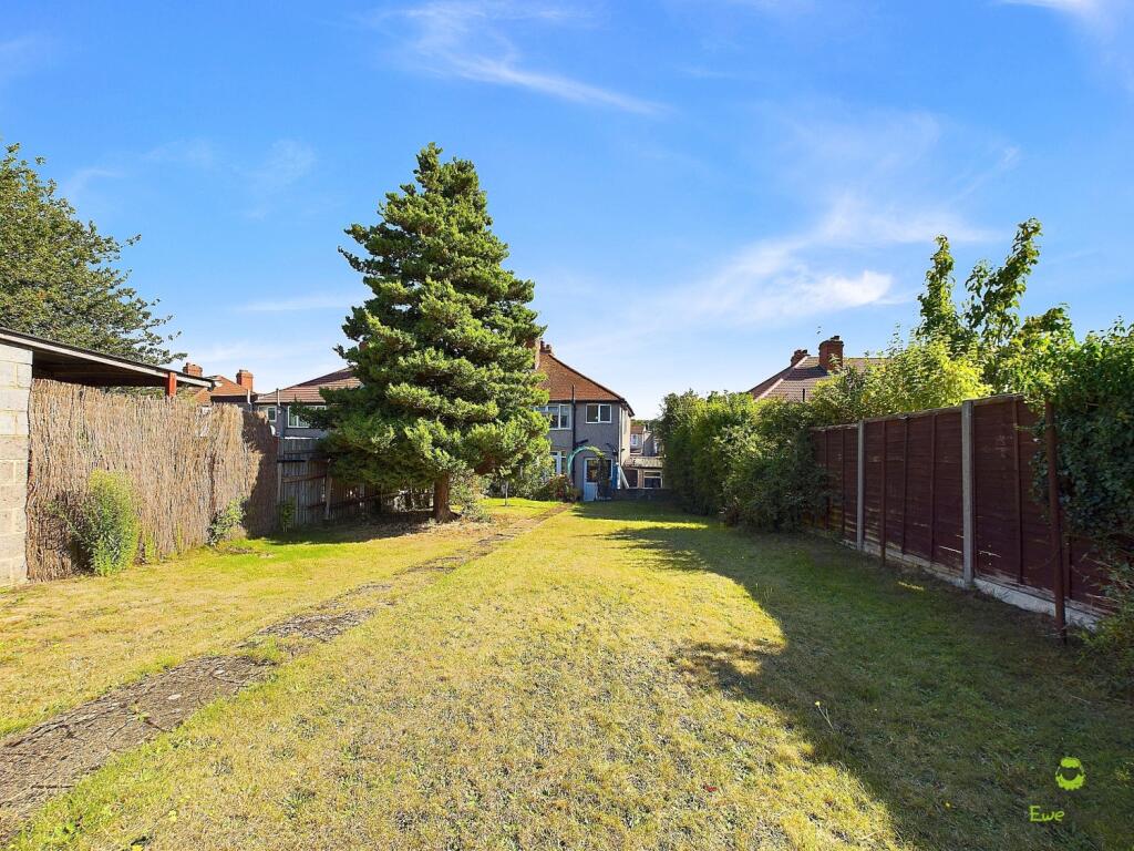 CAM04155G0-PR0015-STILL009