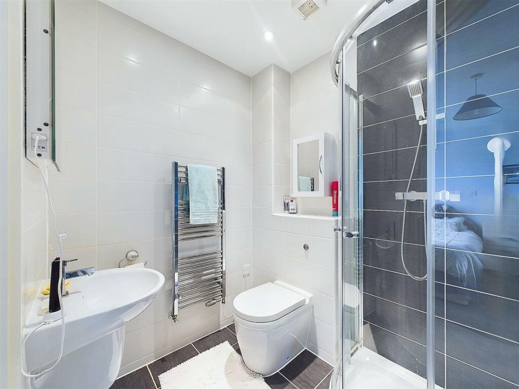 Bedroom 1 En-Suite