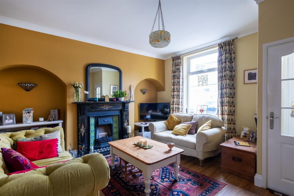 11 Edna Terr GEA-3.jpg