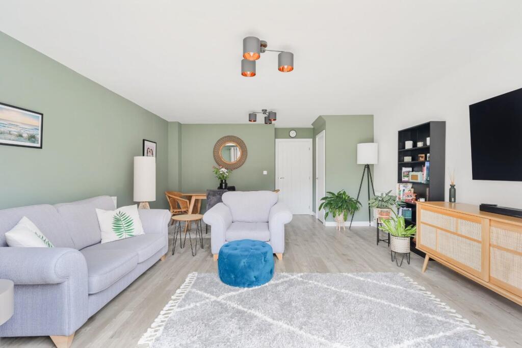 MEDORA CLOSE (17).jpg