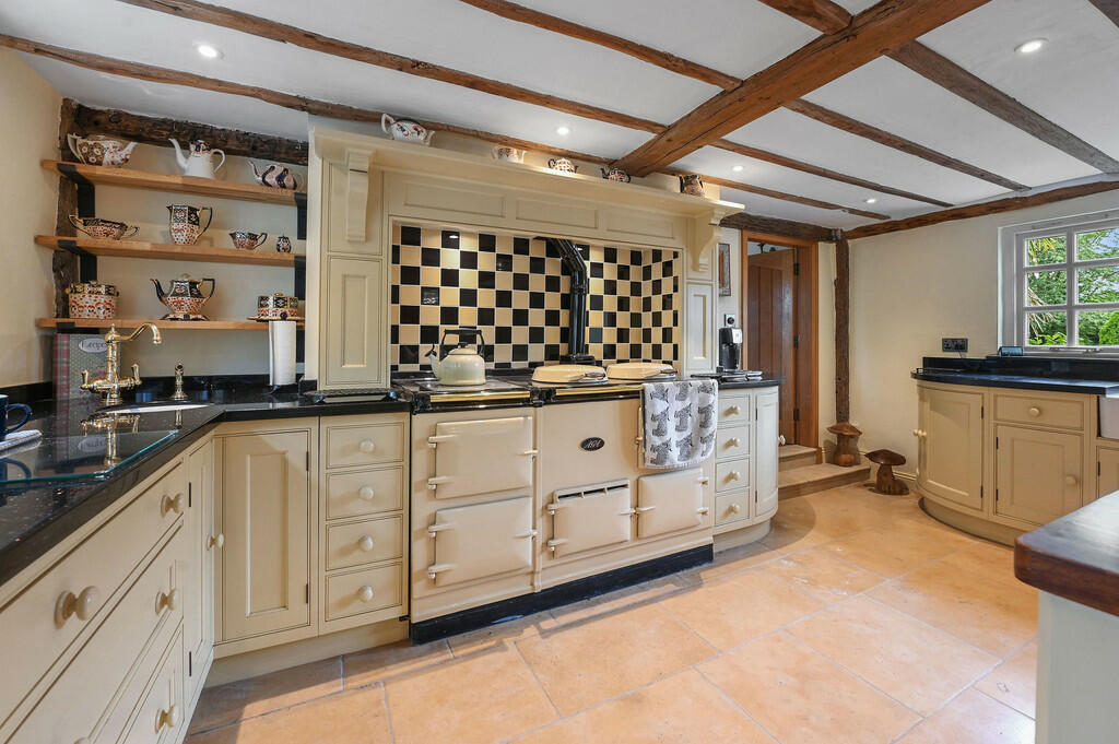 Kitchen/breakfast...