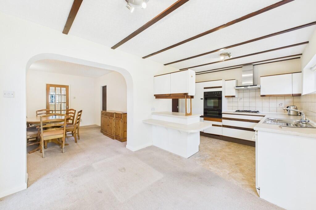 Family Dining Kit...