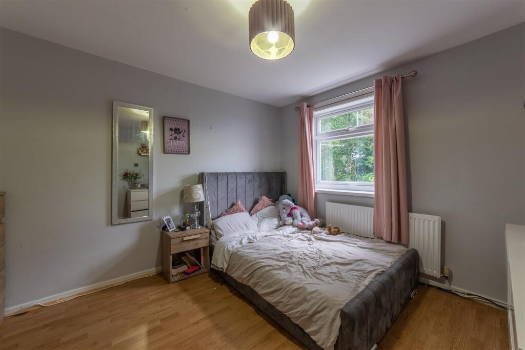 11 Hafod Court Road-4.jpg