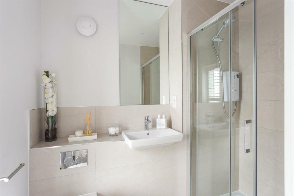 73297_82 Haywards Road  (21)_low.jpg