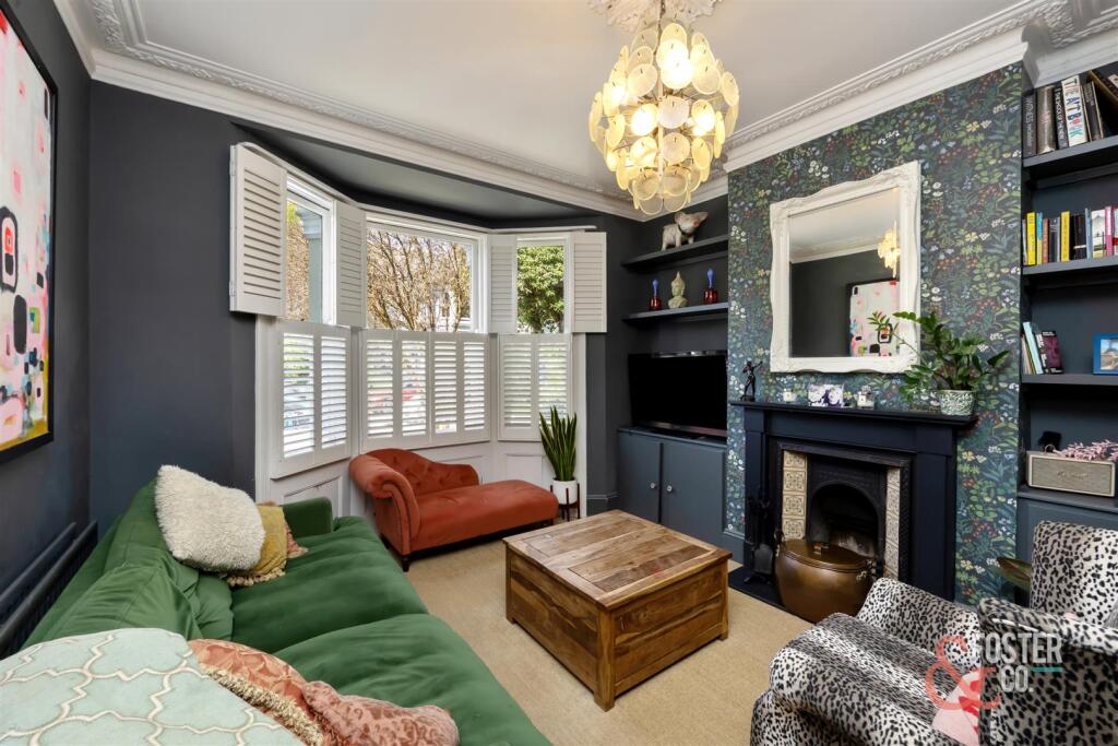 Waldegrave Road, 108-020.jpg