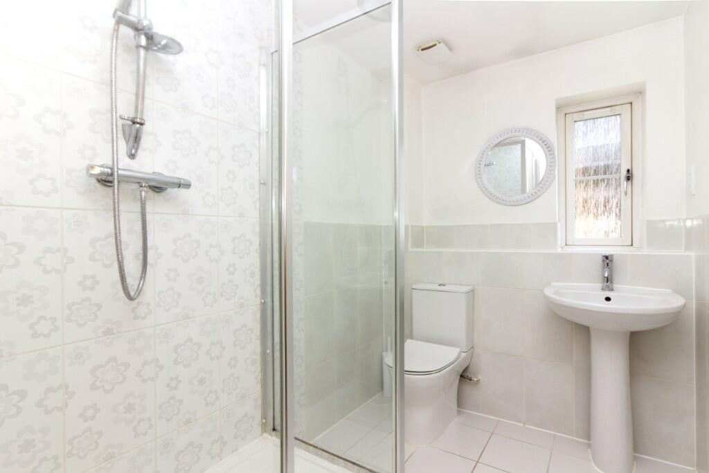 En-suite 1