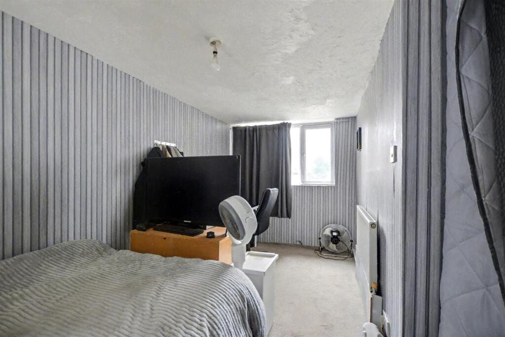 Bedroom 4_2.jpeg