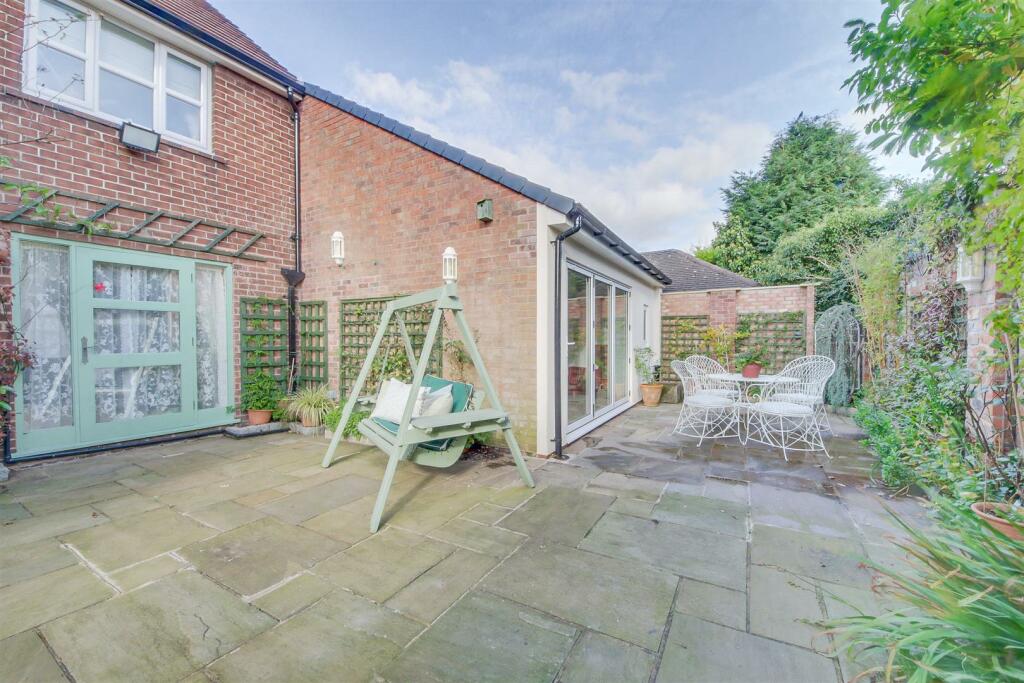 Courtyard Garden