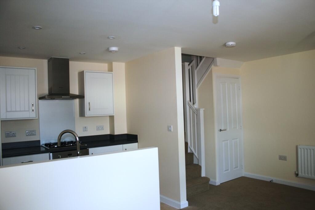 49 Roscoff Road, Dawlish - kitchen1