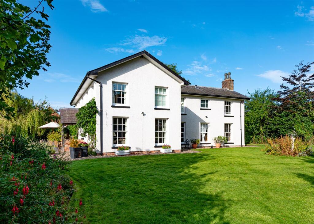 The Grove, Bradley-External-08.jpg