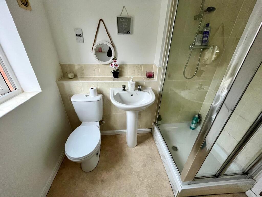 Master En-Suite