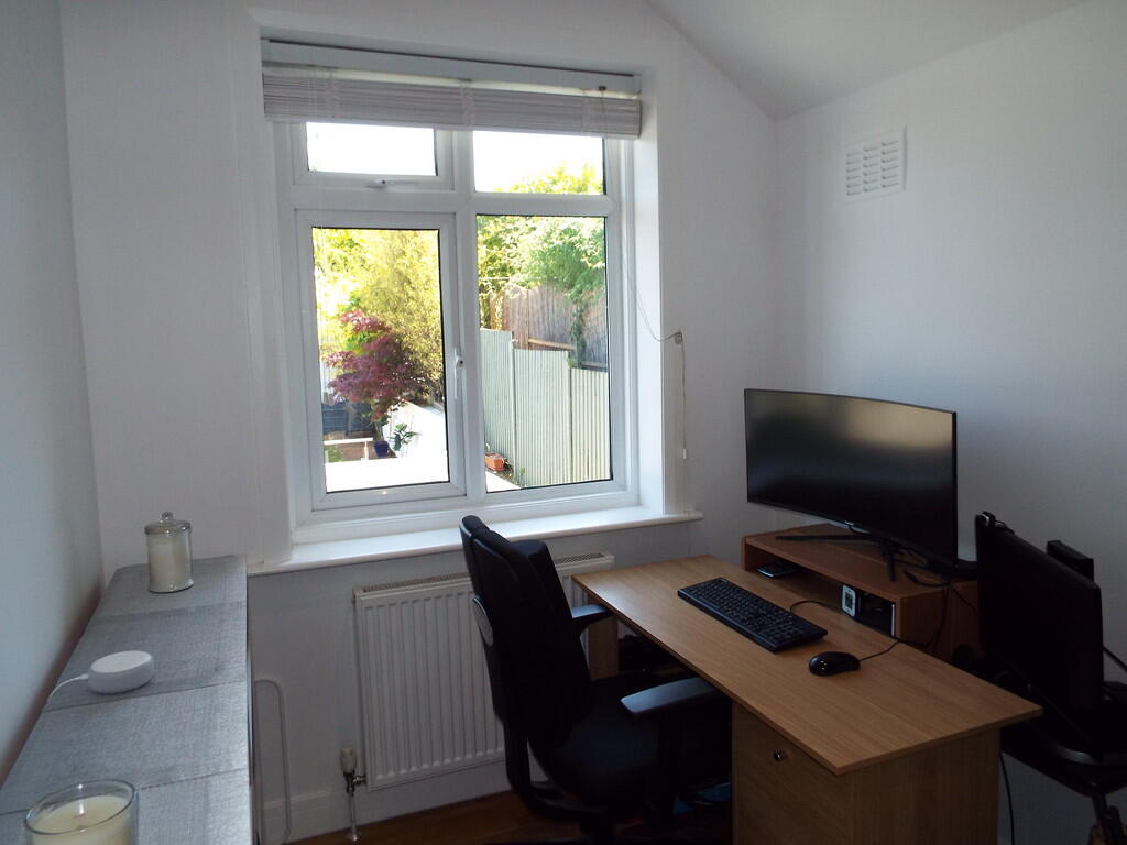 bedroom 3 study