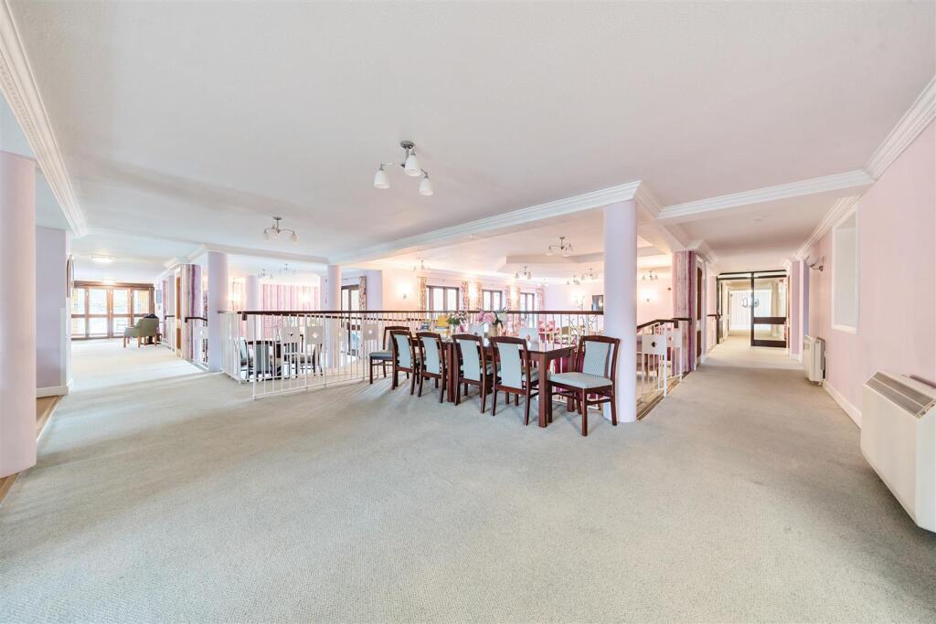 Owners Lounge.jpg