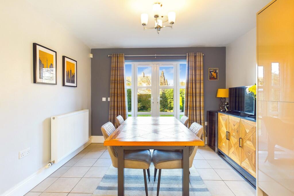 CAM03162G0-PR0214-STILL007