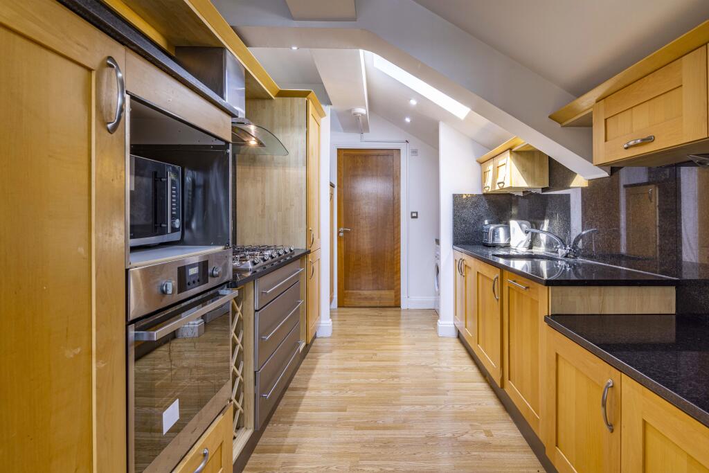 Flat17ThePoint-21