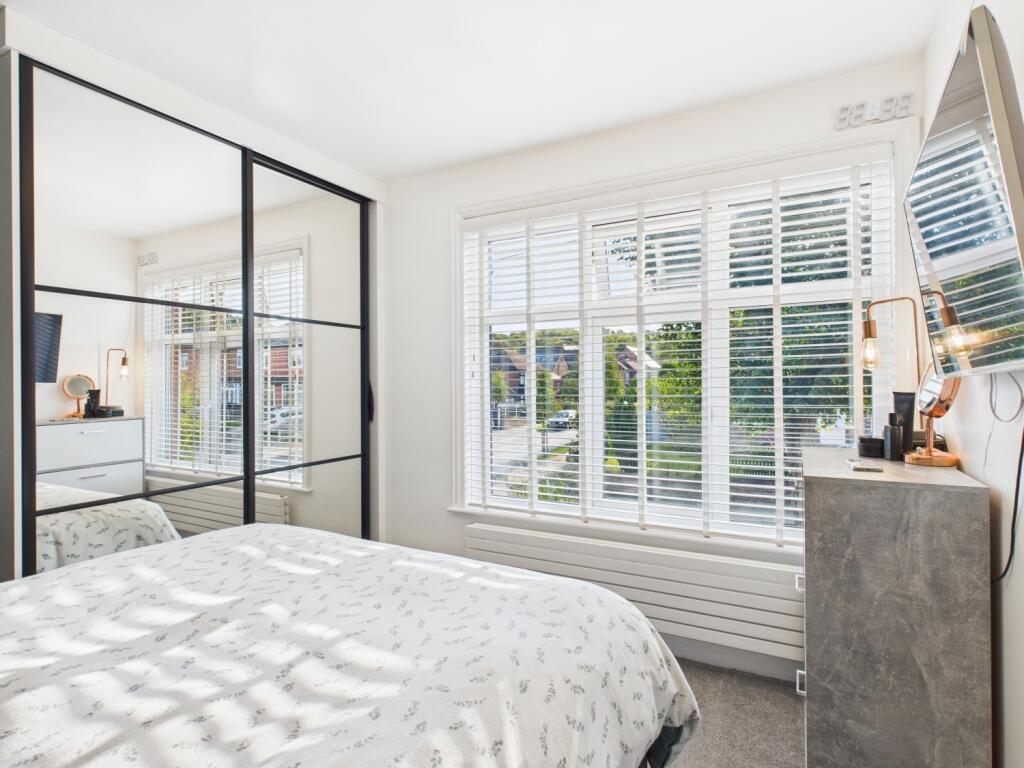 CAM03729G0-PR0148-STILL016