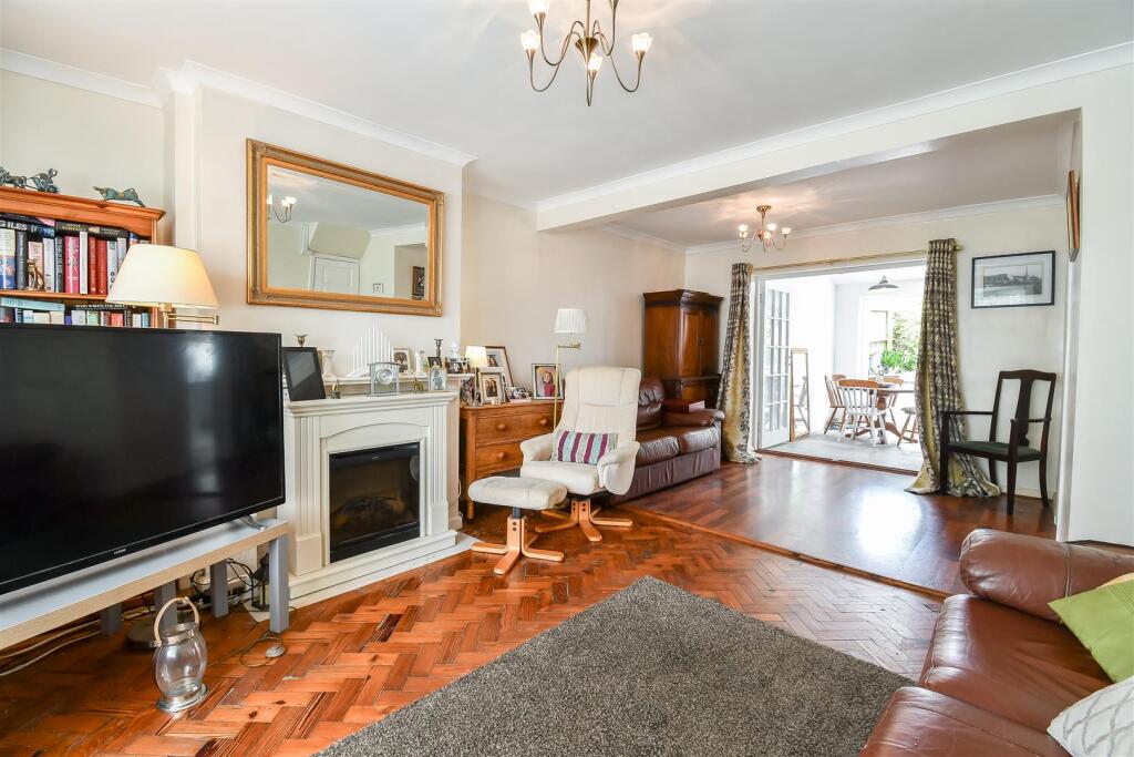 Living/Dining Room