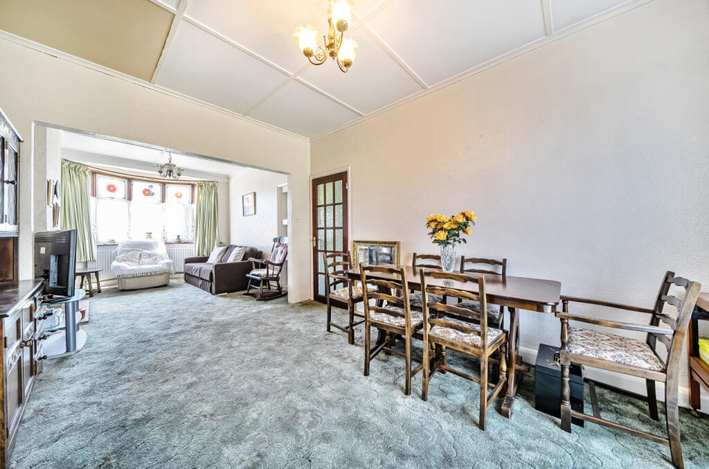 2-682344215d1d1-1...