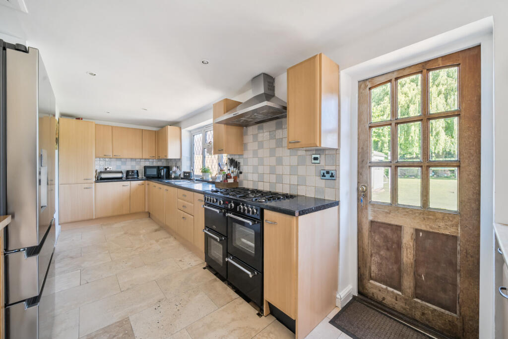 1289078-8-682c45a...