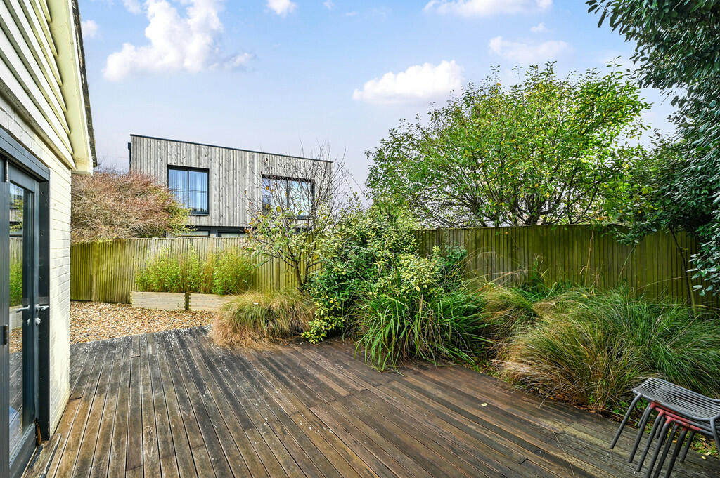 Dereta, first Ave...