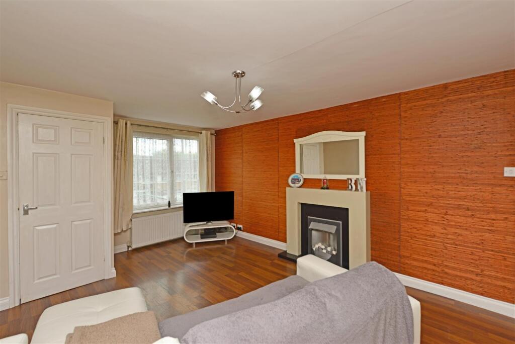Living Room: