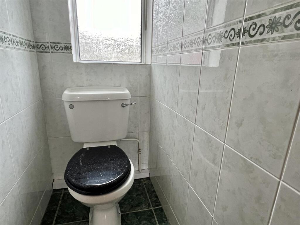 WC: