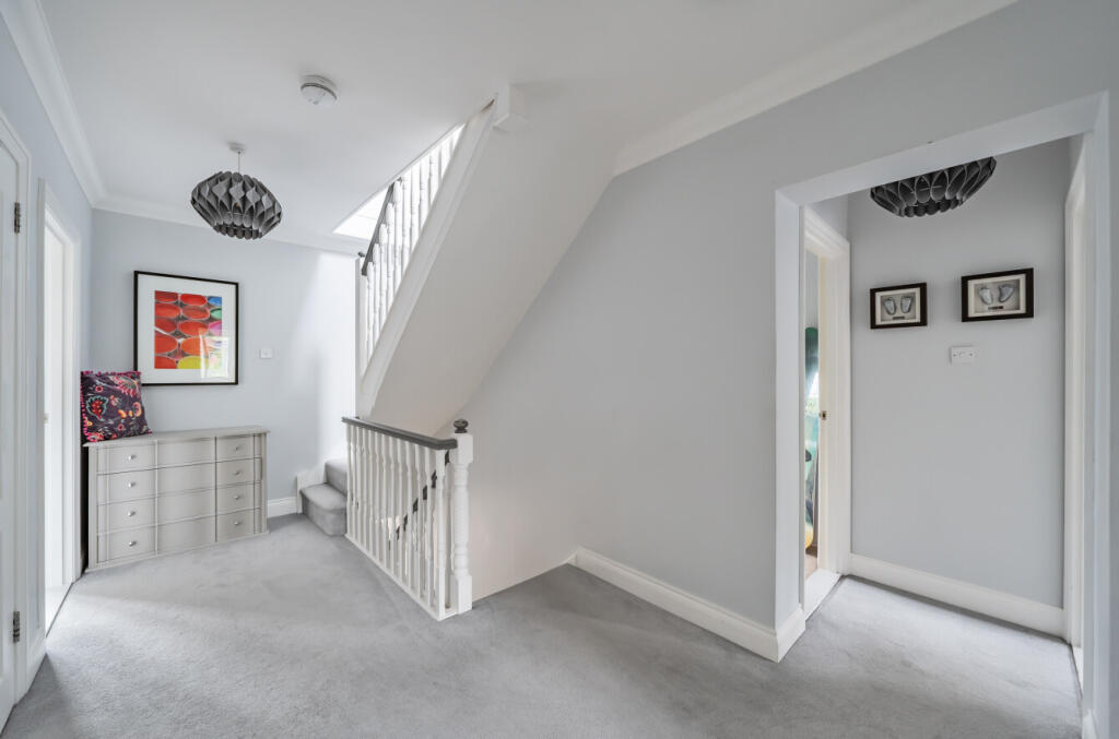 1310654-12-684fea...