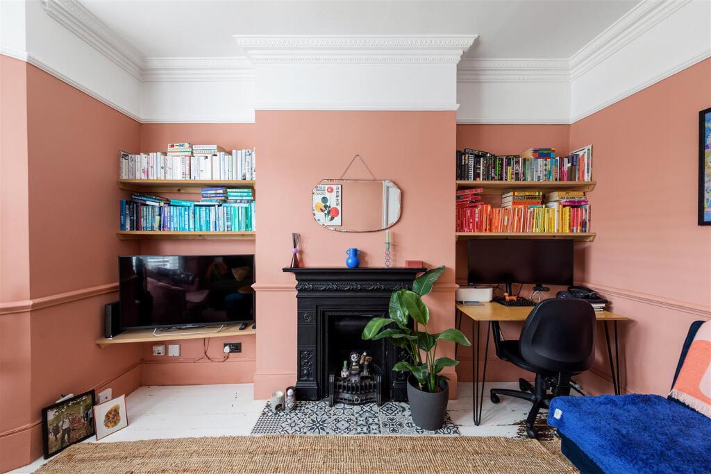 Ravenswood Road, E17